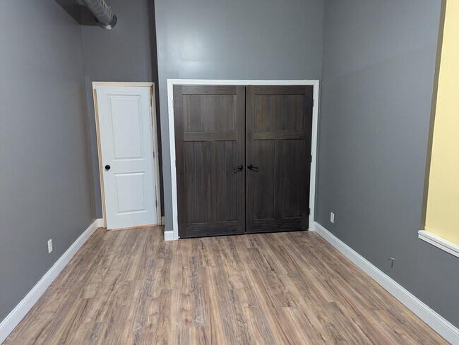 Building Photo - Negassa Property LLC 647