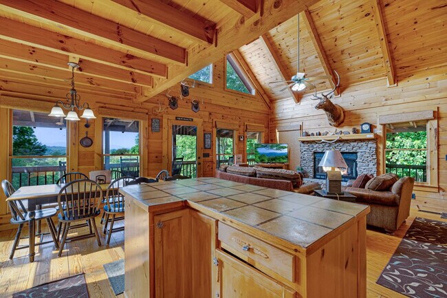 Building Photo - 150 Arrow Way