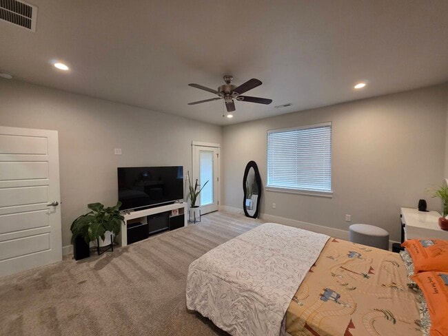 Building Photo - 7015 W 32nd Ave