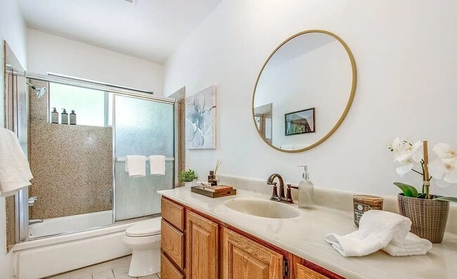 Building Photo - 11120 Queensland St