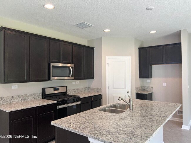 Building Photo - 238 Wineberry Ln