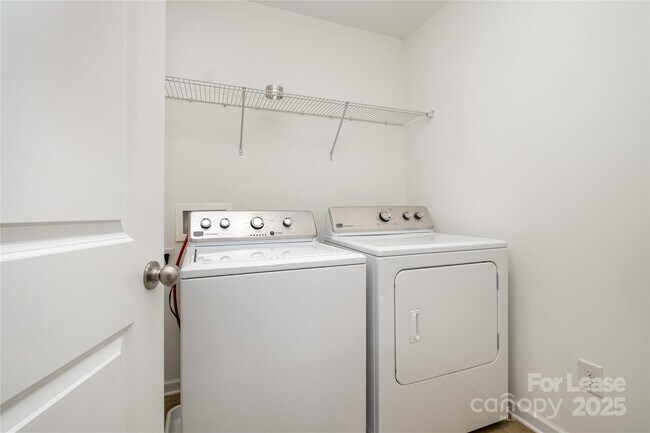 Building Photo - 10327 Snowbell Ct