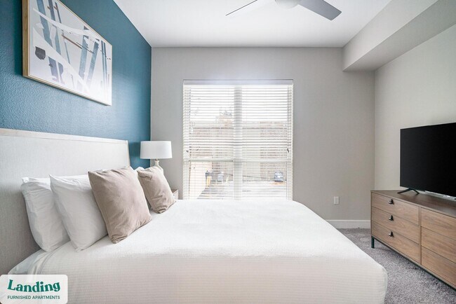 Building Photo - 1535 Canal St