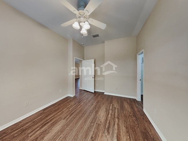 Building Photo - 6911 Exeter Park Pl