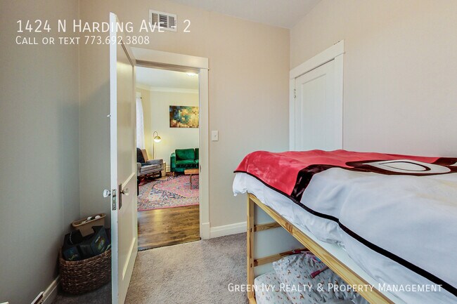 Building Photo - 1424 N Harding Ave