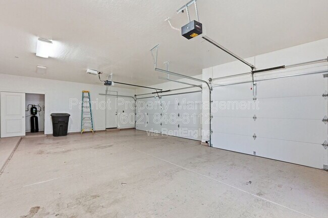 Building Photo - 11047 E Mirasol Cir