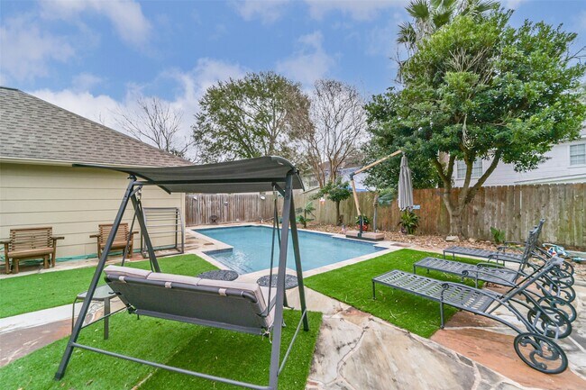 Building Photo - 9926 Elm Meadow Trail