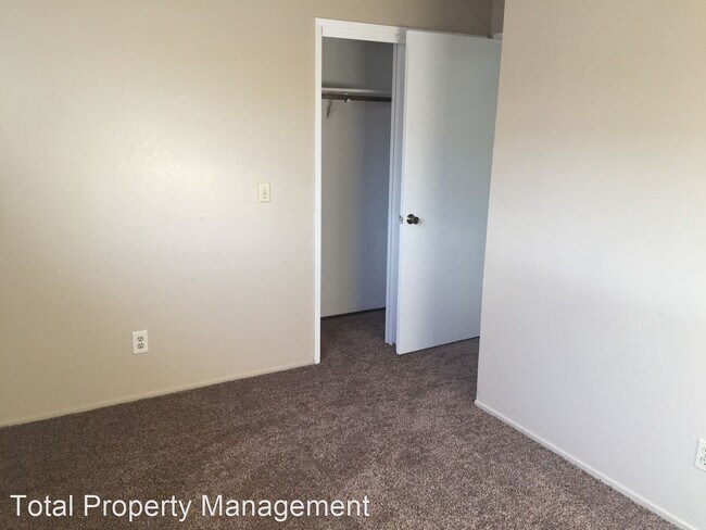 Building Photo - 2 br, 1 bath House - 2501 W. Victor