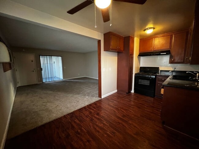 Building Photo - 2 Bedroom 1.5 Bath Apartment for Rent in Whittier