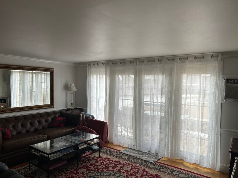 Building Photo - 1315 Mayhew Tpke