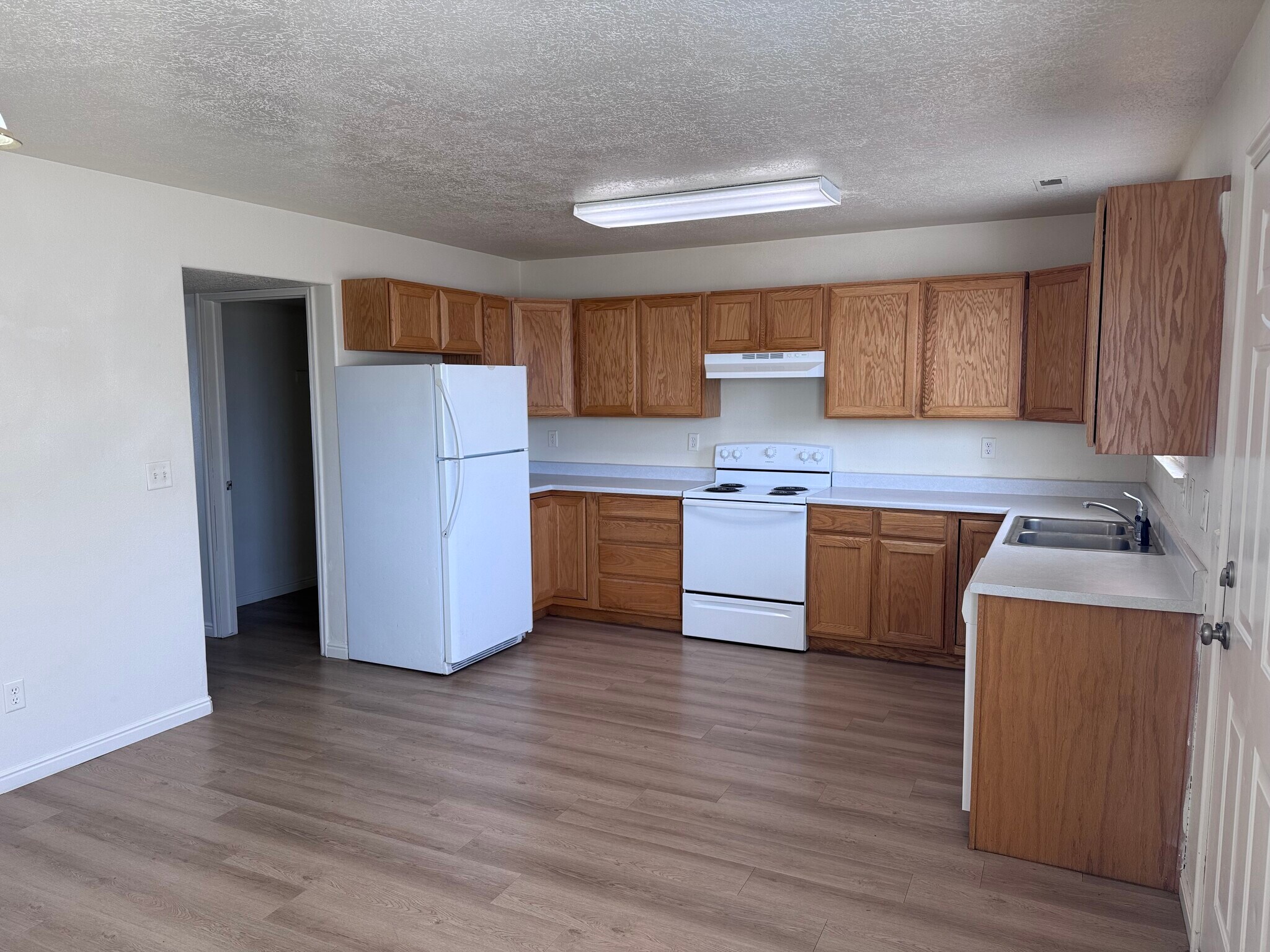 Building Photo - 2475 W 450 N