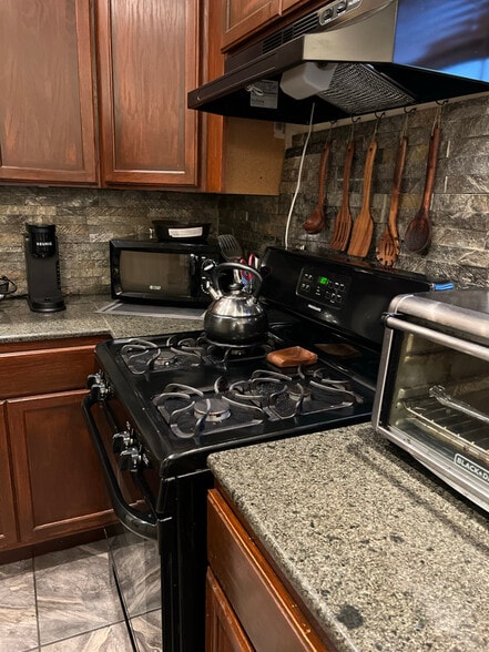 Building Photo - 183 Florida St