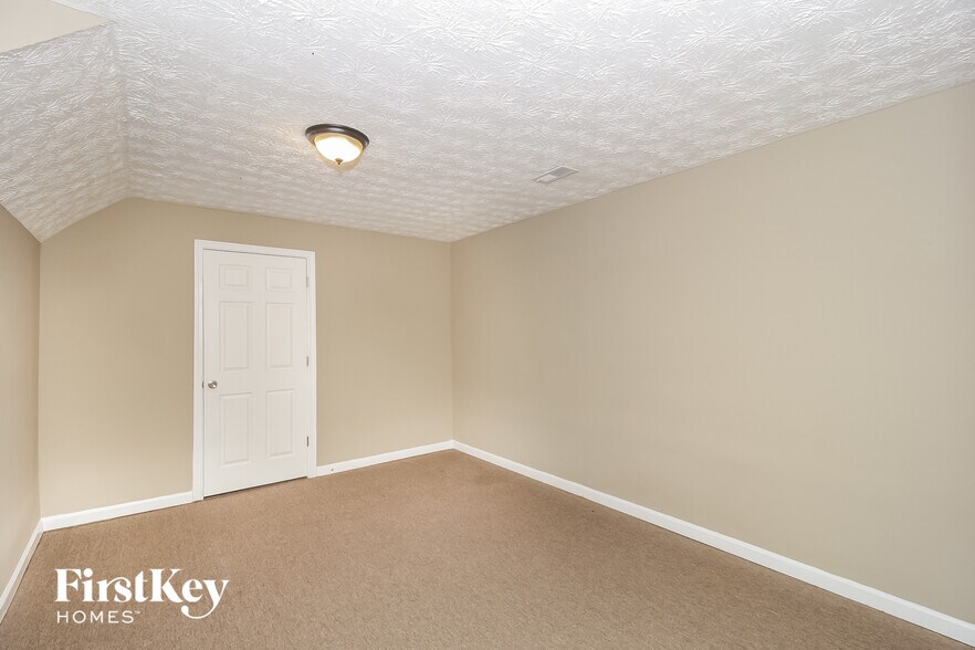 Building Photo - 372 Teague Dr NW