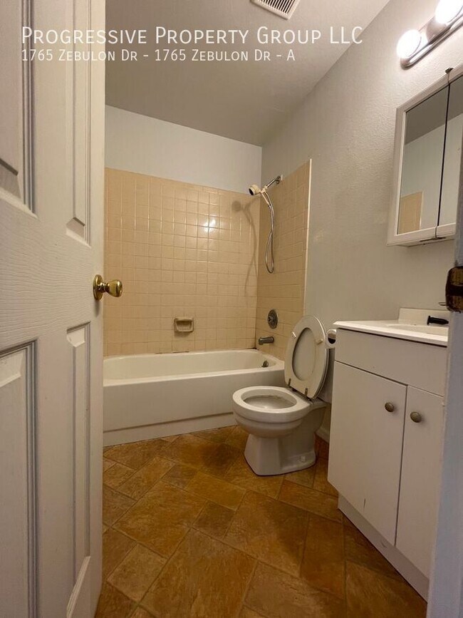 Building Photo - 1765 Zebulon Dr