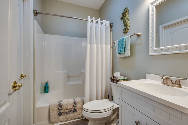 Building Photo - FURNISHED CONDO - LEWES