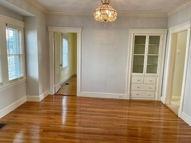 Building Photo - 222 Holbrook Rd