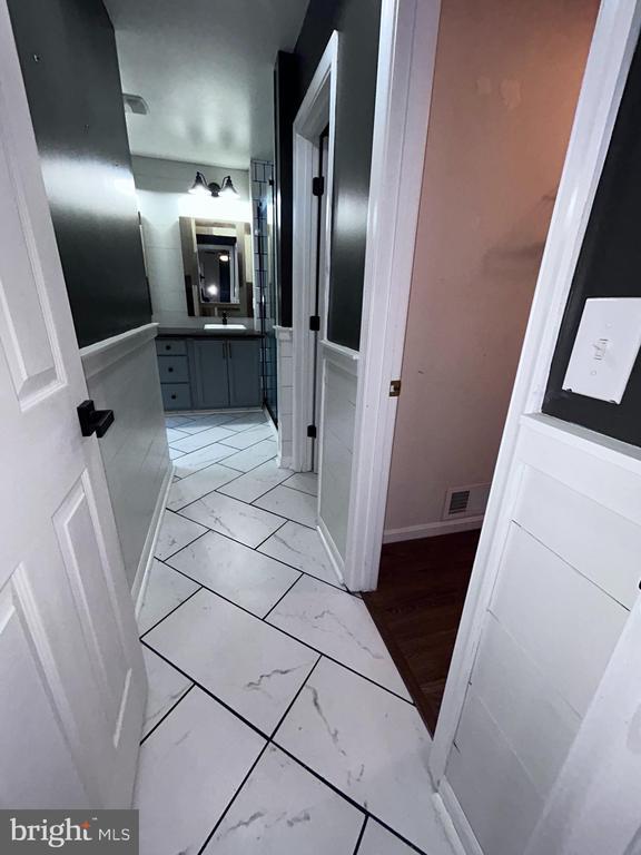 Building Photo - 1206 Eastover Pkwy