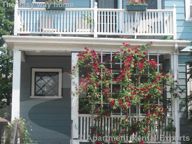 Building Photo - 95 Bartlett St