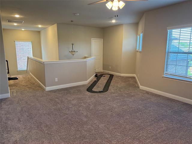 Building Photo - 3323 Royal Ridge Dr