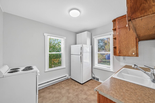 Building Photo - 959 Earl St