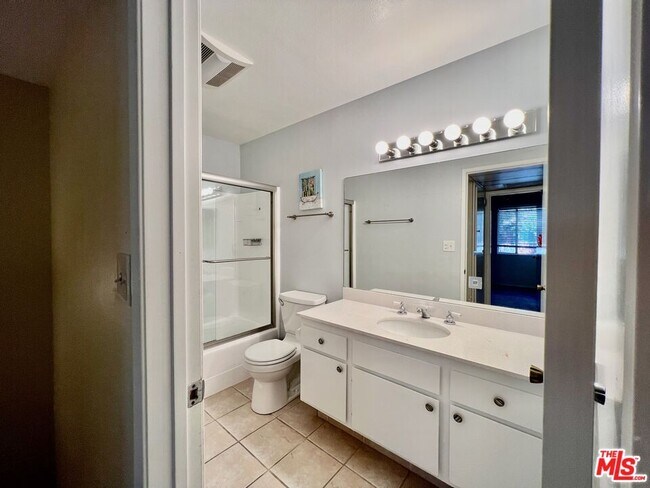 Building Photo - 4805 Maytime Ln