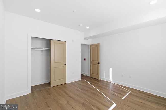 Building Photo - 2643 N 6th St