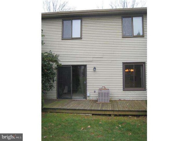 Building Photo - 205 Bernard Ct