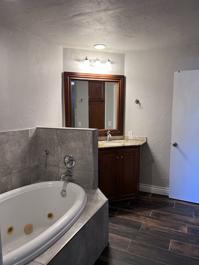 Building Photo - 2451 NW 38th St