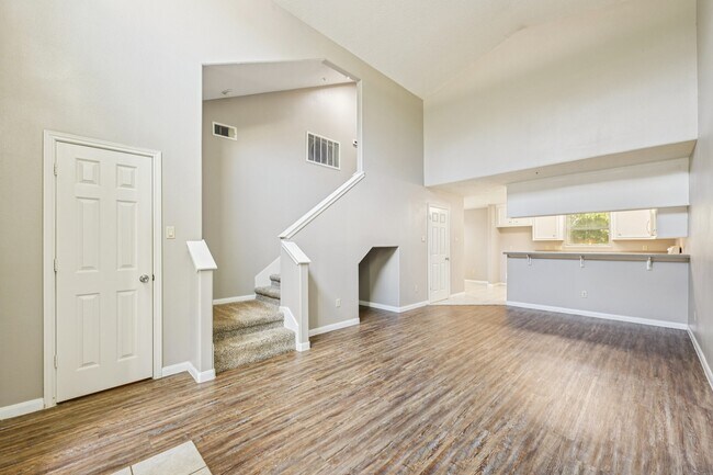 Building Photo - 100 Westpark Dr