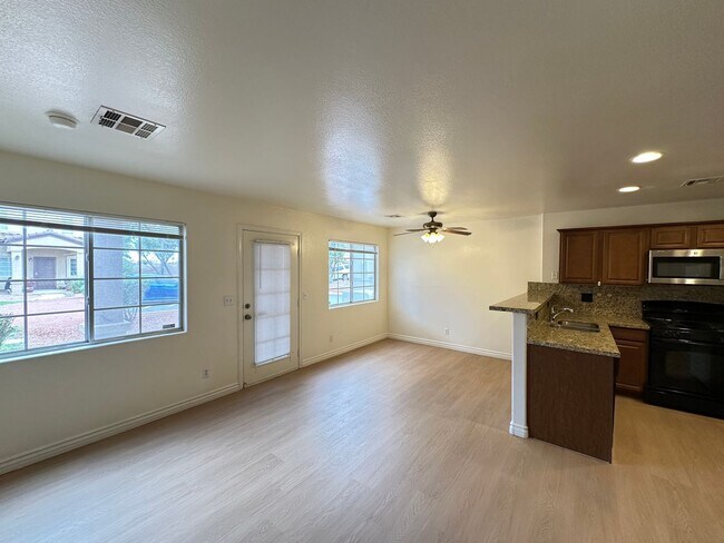 Building Photo - CORTE MADERA