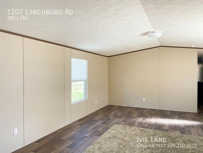 Building Photo - 1207 Lynchburg Rd