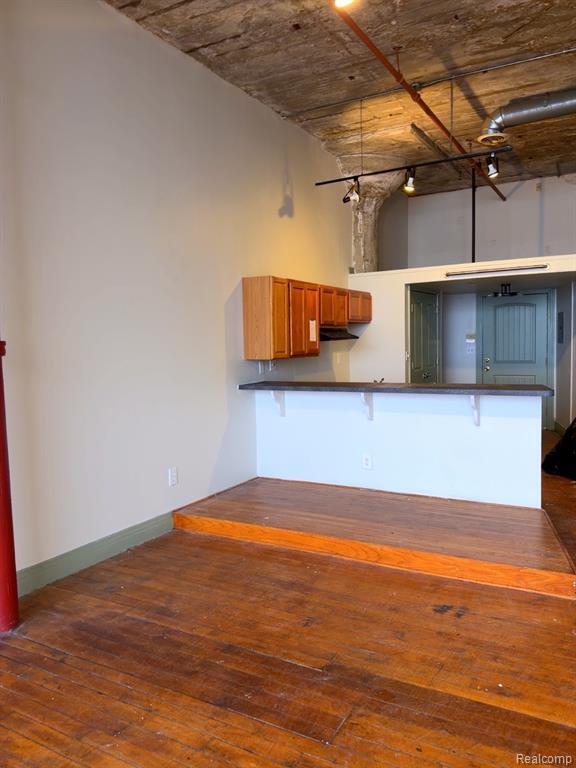 Building Photo - 5805 Lincoln St