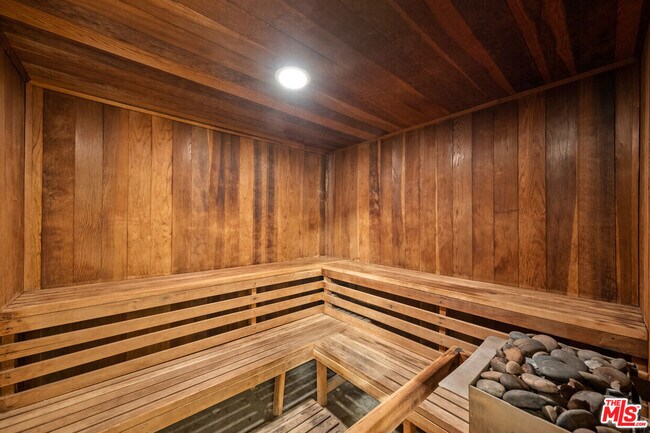 Building Photo - 1750 Camino Palmero St