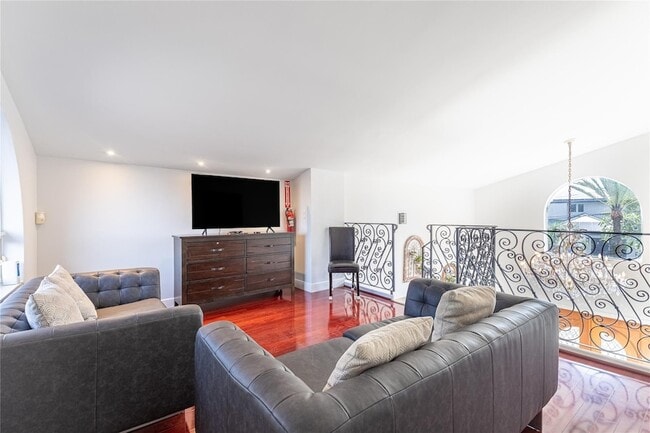 Building Photo - 2519 Barcelona Dr