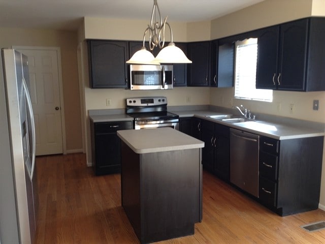 Building Photo - 8460 Moonstone Ct