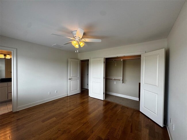 Building Photo - 1216 W 22nd St