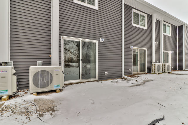 Building Photo - 801 Hartwell Dr