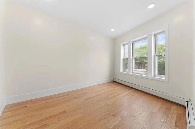 Building Photo - 2321 John F. Kennedy Blvd