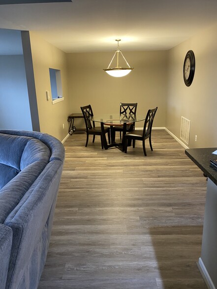 Dinning room - 5625 Twin Oaks Dr