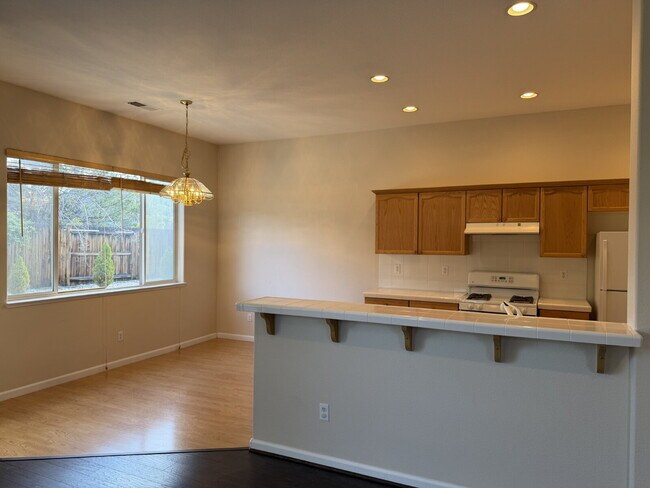 Building Photo - South Reno Home with 4 Bedrooms + 3 Car Garage!