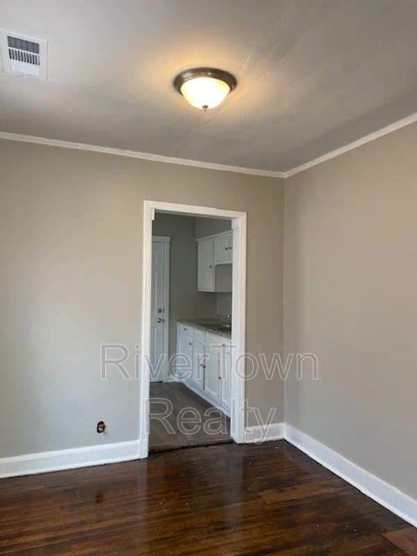 Building Photo - 822 Kippley St
