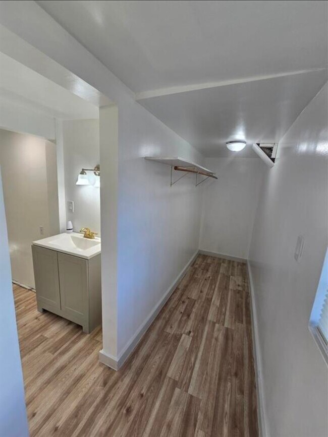 Building Photo - 3125 Illinois St