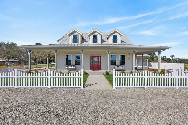 Building Photo - Stunning Custom Home with Optional Junior ADU