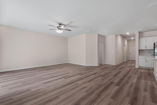 Building Photo - 46 Poplar Dr