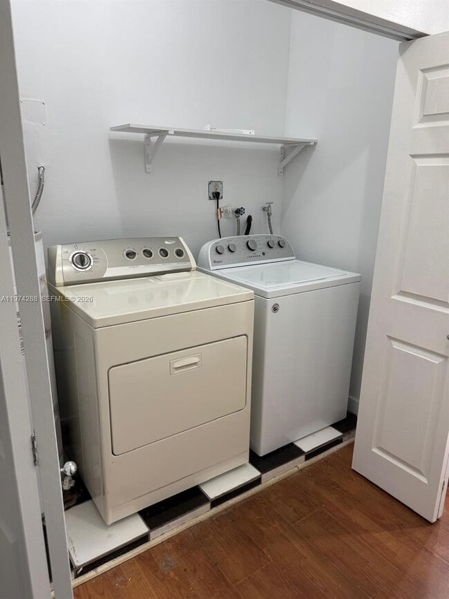 Building Photo - 26120 SW 130th Ave