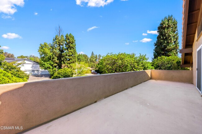 Building Photo - 11075 Oso Ave