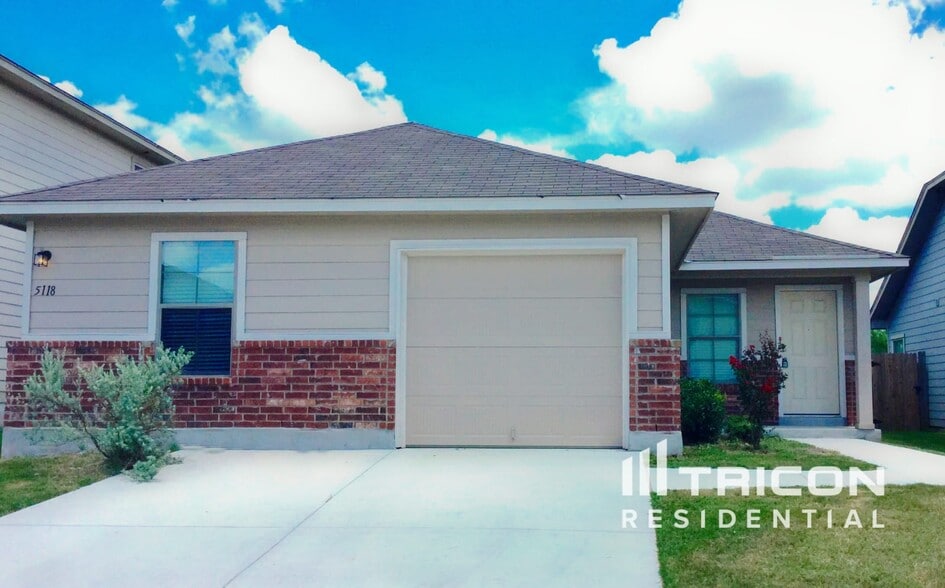 Primary Photo - 5118 Badland Beacon