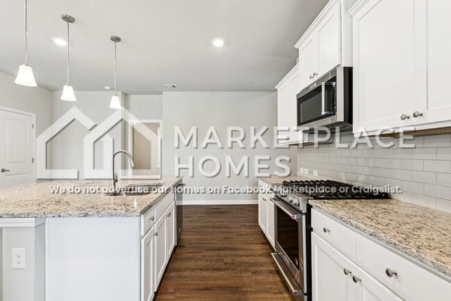 Building Photo - 5755 Oak Trace Dr