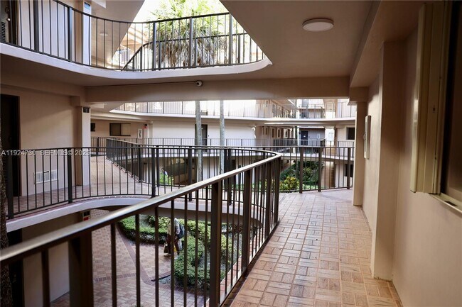 Primary Photo - 8730 SW 133rd Avenue Rd