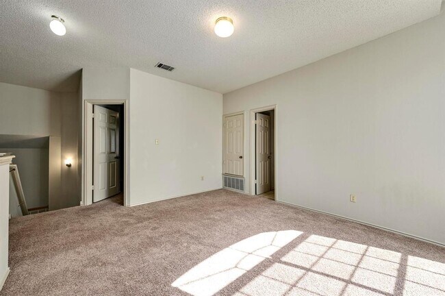 Building Photo - 9312 Silk Oak Cove